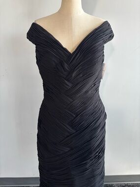 May Queen Black One-Shoulder Ruched Evening Dress